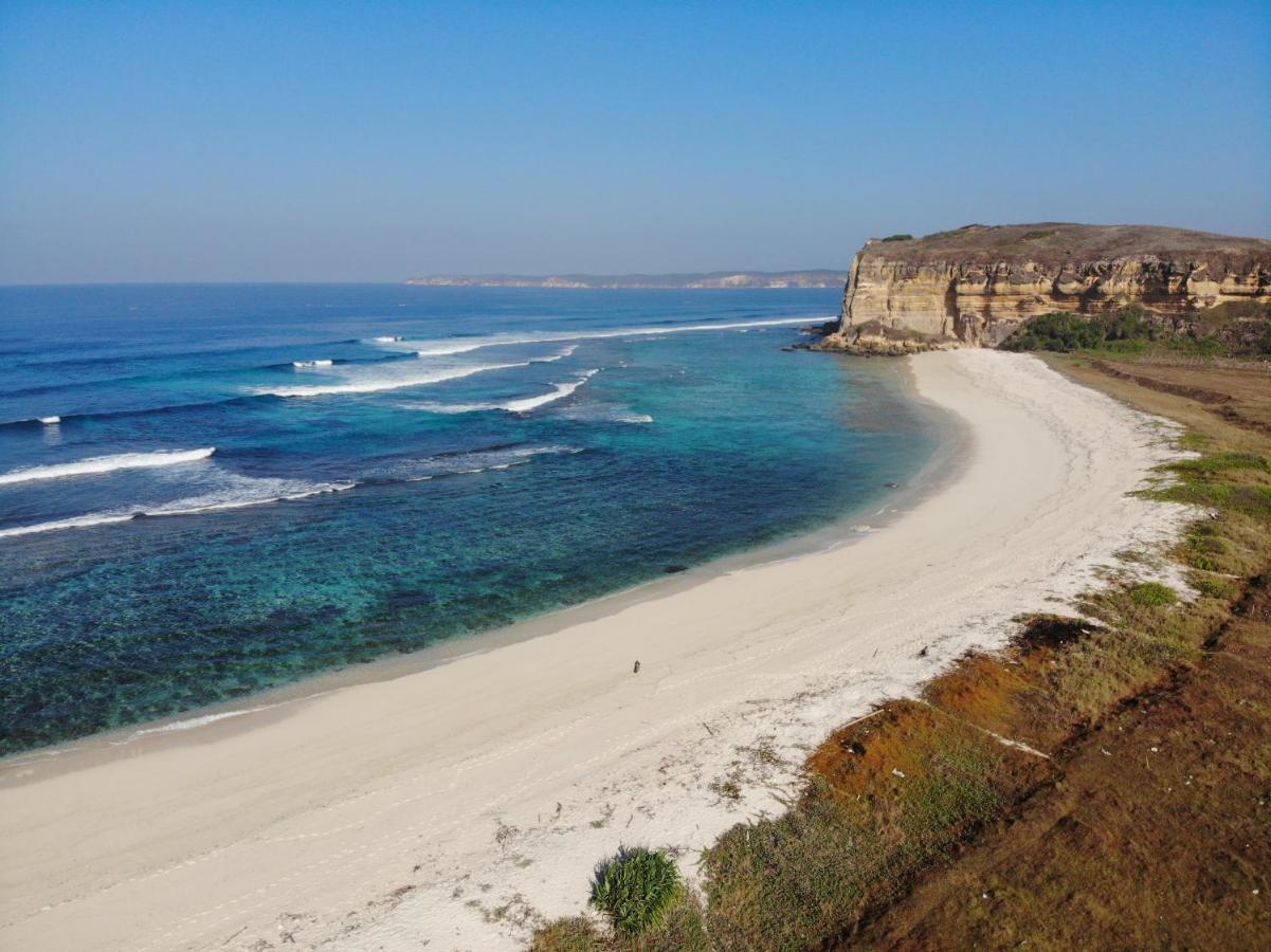 Surf & Surf Camp * Ekas
