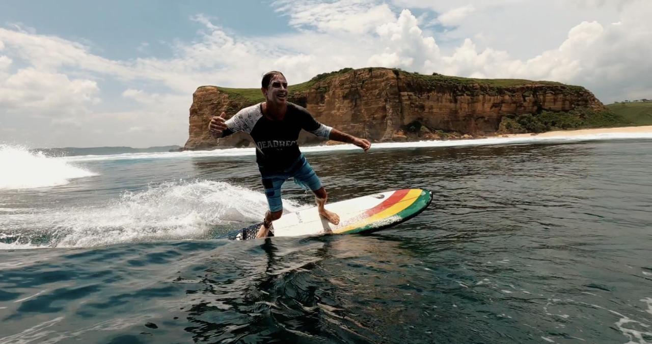 Lodge Surf & Surf Camp Ekas