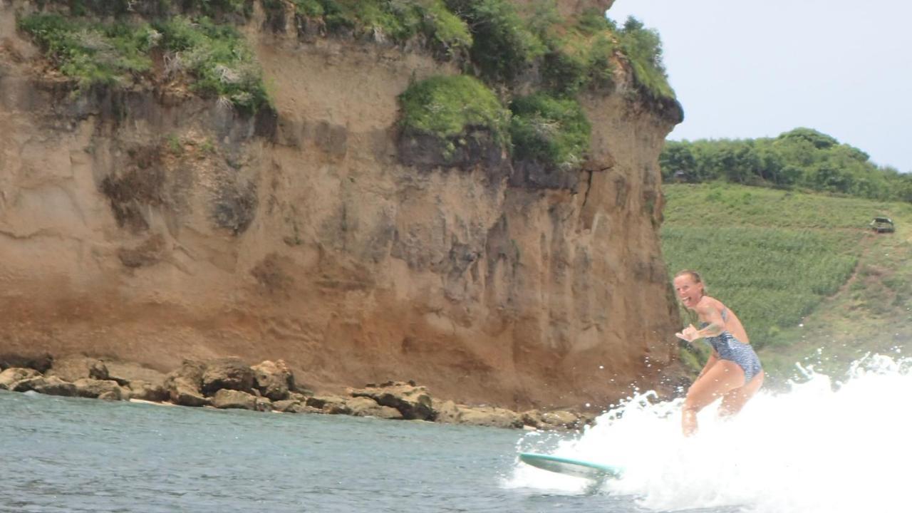 Surf & Surf Camp Ekas