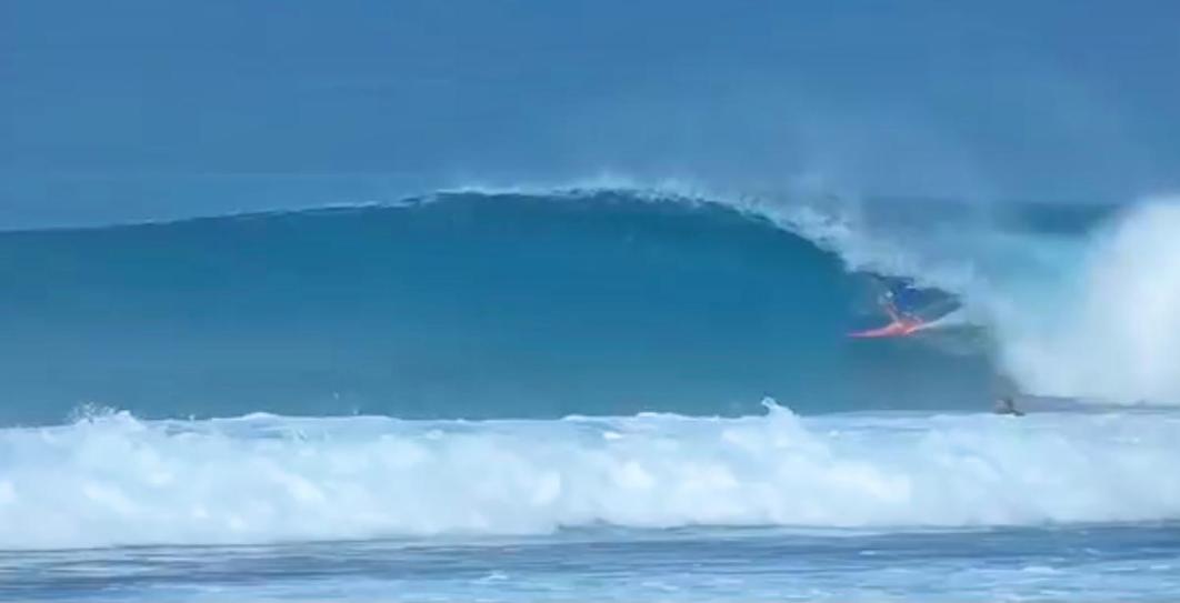 Surf & Surf Camp * Ekas