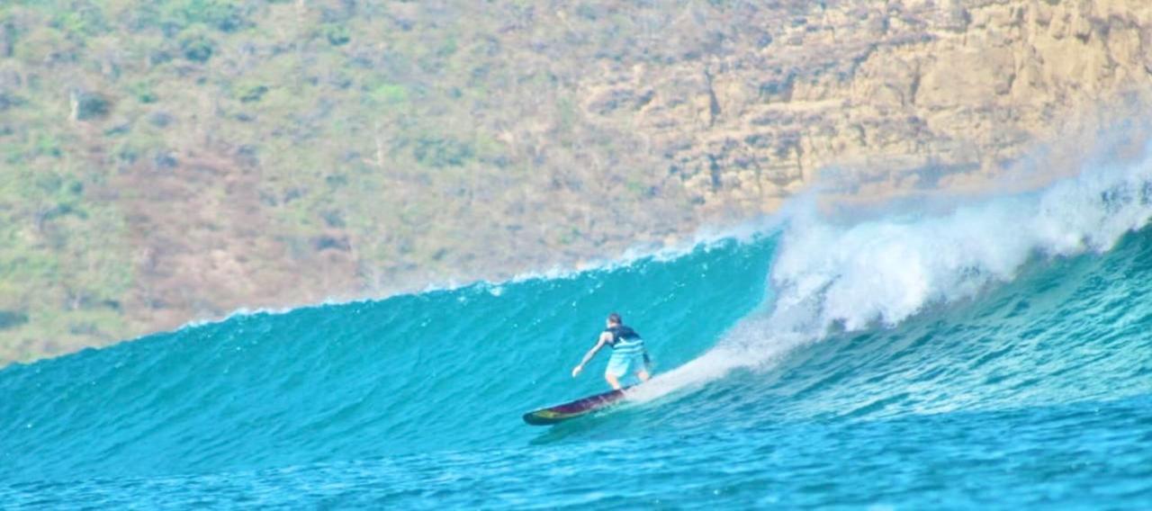 Surf & Surf Camp Ekas