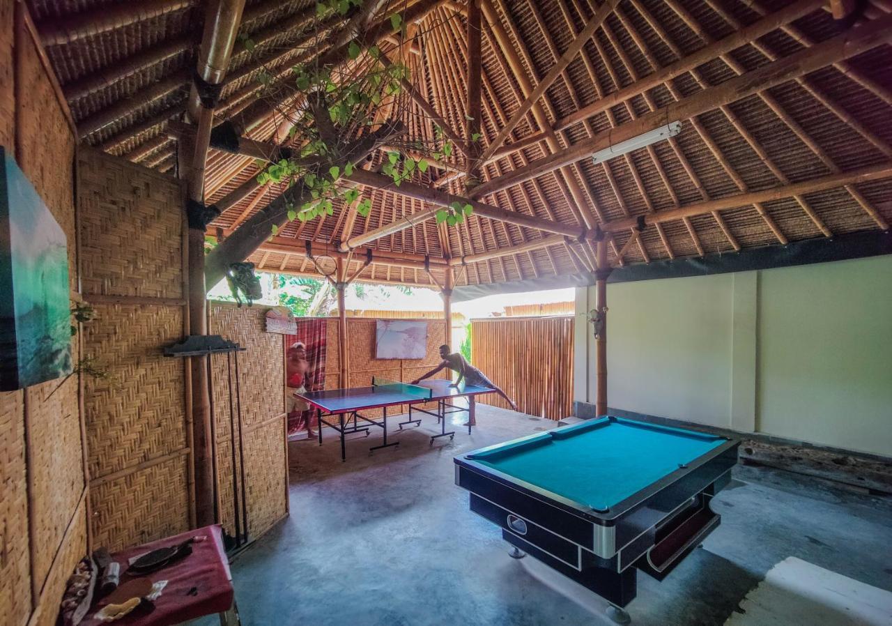 Lodge Surf & Surf Camp