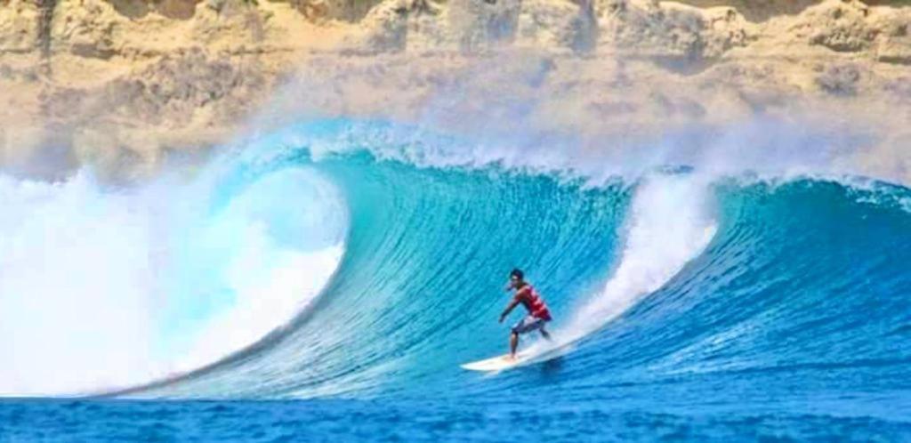 Surf & Surf Camp Lodge Ekas